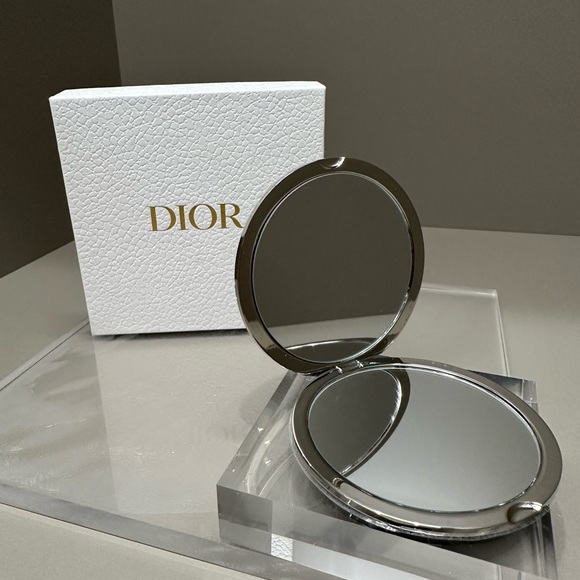 DIOR LIMITED EDITION METAL CANNAGE COMPACT MIRROR. NIB - Picture 6 of 6